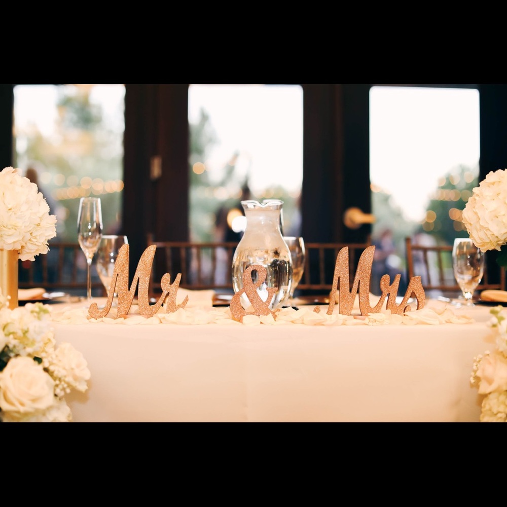 Rose Gold Glitter Mr & Mrs Sign